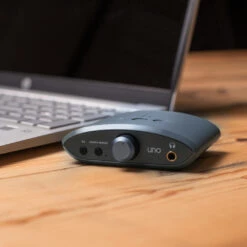 IFi Uno — USB DAC And Headphone Amplifier -Trendy Electronic Audio Supplies Store 01 1050x1050 1