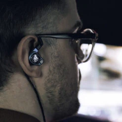 64 Audio U4s In-Ear Monitors -Trendy Electronic Audio Supplies Store 990A9468 1050x1050 1