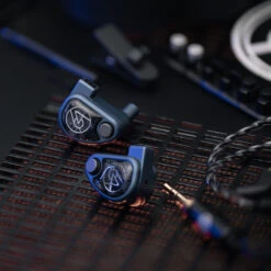 64 Audio U4s In-Ear Monitors -Trendy Electronic Audio Supplies Store 990A9724 Edit 1050x1050 1