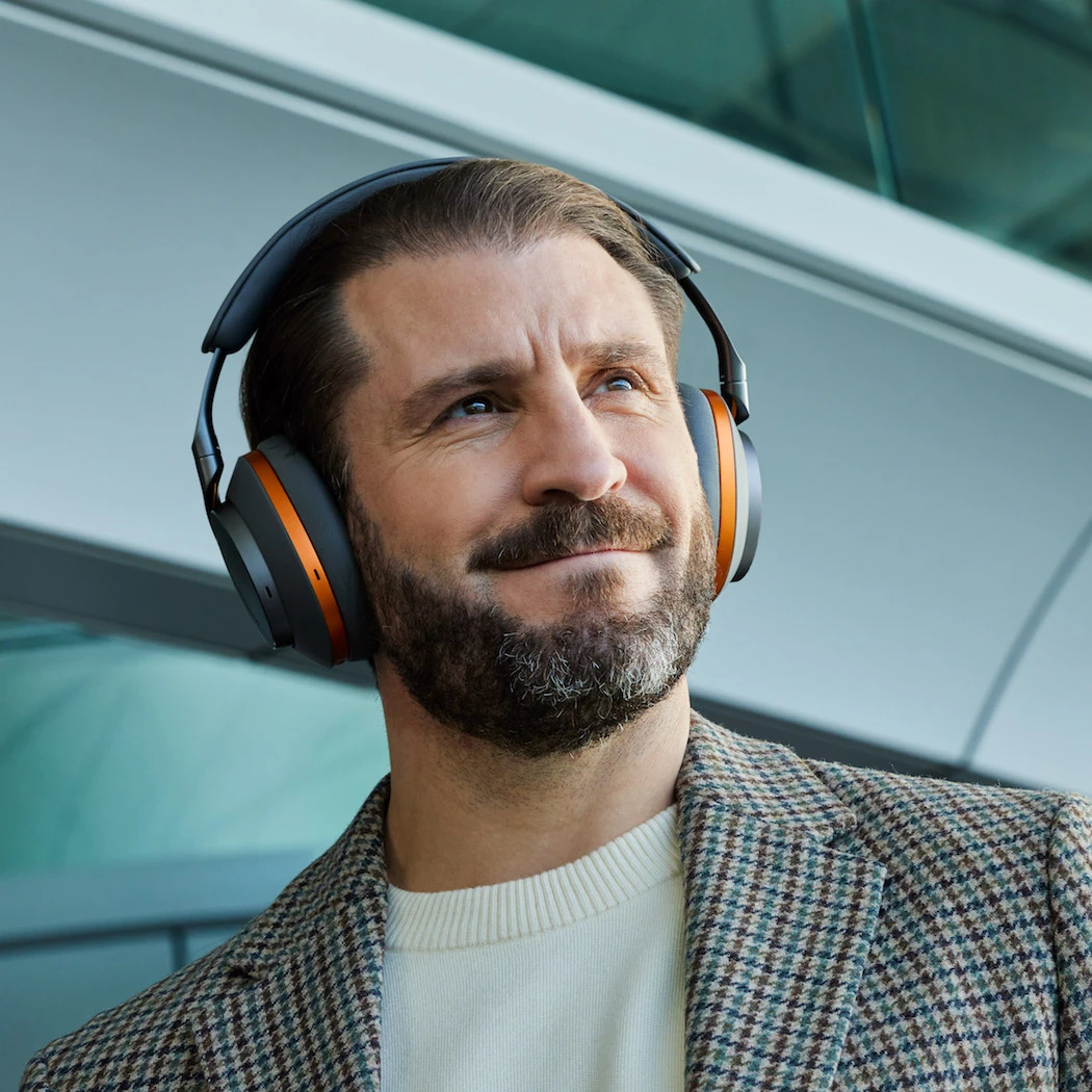 Bowers & Wilkins Px8 McLaren Edition Wireless Noise Cancelling Headphones 8 Bowers & Wilkins Px8 McLaren Edition Wireless Noise Cancelling Headphones - Image 6