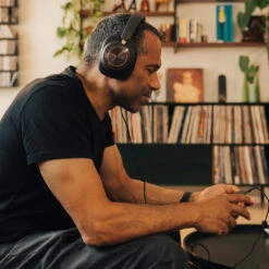 Dali IO-12 Wireless Noise Cancelling Hi-Fi Headphones -Trendy Electronic Audio Supplies Store DALI20IO 1220 20Hi Fi20Enthusiast2006 1050x1050 1