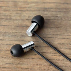 Final Audio E3000C In-Ear Headphones With Remote And Microphone -Trendy Electronic Audio Supplies Store E3000 main 1050x1050 1