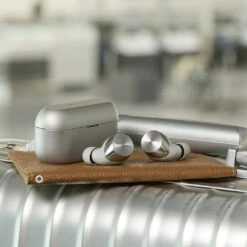 Technics EAH-AZ60M2 True Wireless Noise Cancelling Earbuds 34 Technics EAH-AZ60M2 True Wireless Noise Cancelling Earbuds -Trendy Electronic Audio Supplies Store EAH AZ60M2 silver productonly 4 1050x1050 1