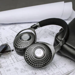 Focal Bathys Wireless Noise Cancelling Headphones -Trendy Electronic Audio Supplies Store FOCAL 220789 1050x1050 1