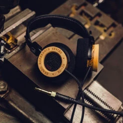Grado RS2x Reference Series Headphones 15 Grado RS2x Reference Series Headphones -Trendy Electronic Audio Supplies Store Grado RS2x Wooden Headphones at Workbench 22 1050x1050 1