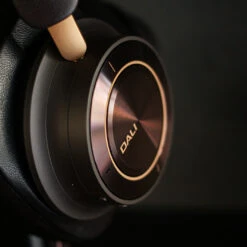 Dali IO-12 Wireless Noise Cancelling Hi-Fi Headphones -Trendy Electronic Audio Supplies Store IO12 Detail 1 1050x1050 1