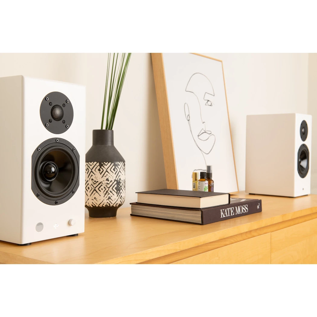 Totem KIN Play V3 Powered Bookshelf Speakers 11 Totem KIN Play V3 Powered Bookshelf Speakers - Image 9