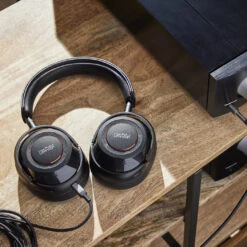 Mark Levinson No. 5909 Wireless Noise Cancelling Headphones -Trendy Electronic Audio Supplies Store ML 5909 Lifestyle20Image Impeccable20Performance 02 1050x1050 1