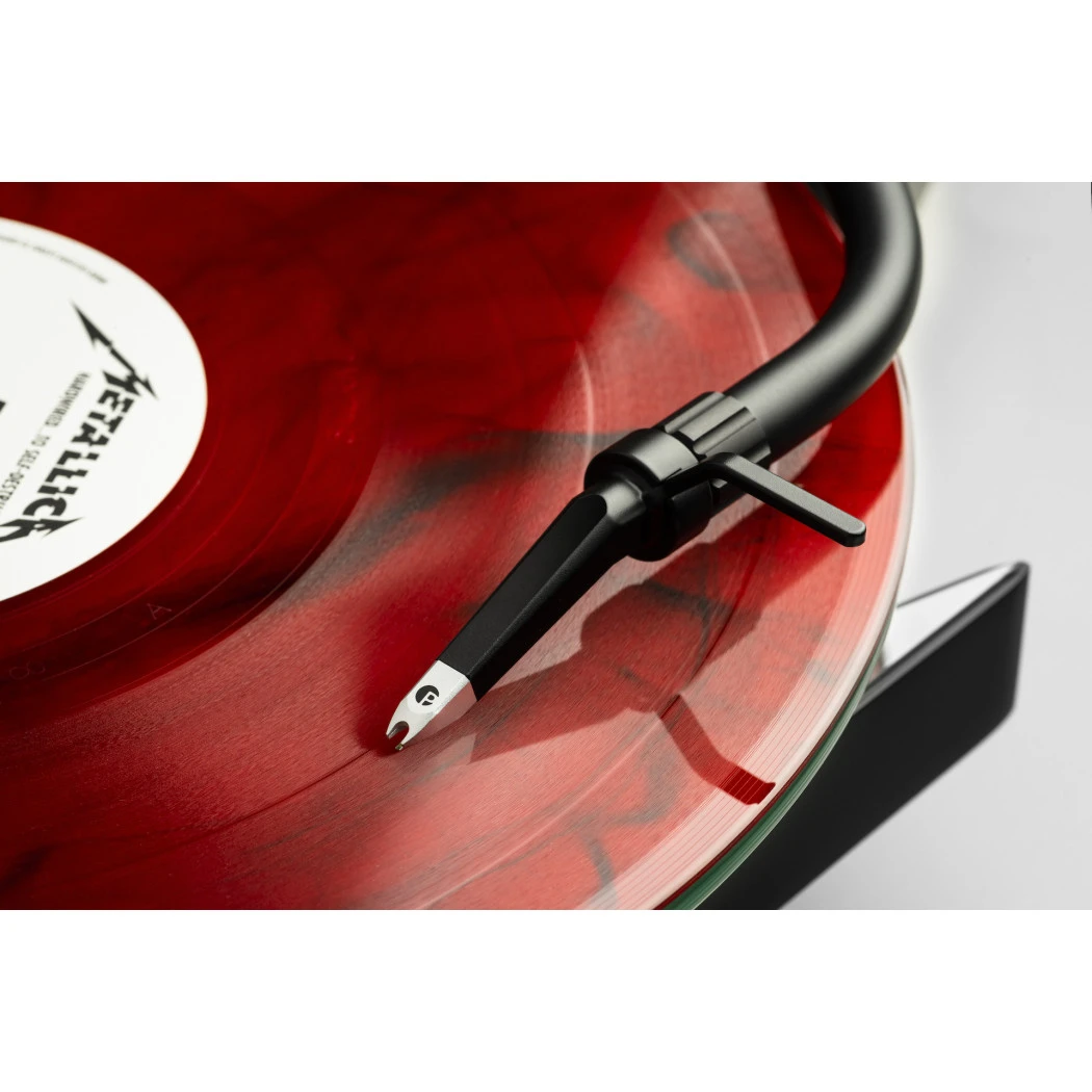 Pro-Ject Metallica Limited Edition Turntable 6 Pro-Ject Metallica Limited Edition Turntable - Image 4