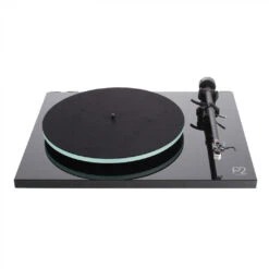 Rega Planar 2 Turntable With Carbon Cartridge