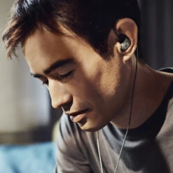 Sennheiser IE 600 In-Ear Headphones -Trendy Electronic Audio Supplies Store Sennheiser IE 600 Application Shot 16x9 PKF1286 web 1050x1050 1