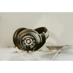 Sennheiser HD 820 Closed-Back Headphones -Trendy Electronic Audio Supplies Store Sennheiser audiophile mood 7 1050x1050 1