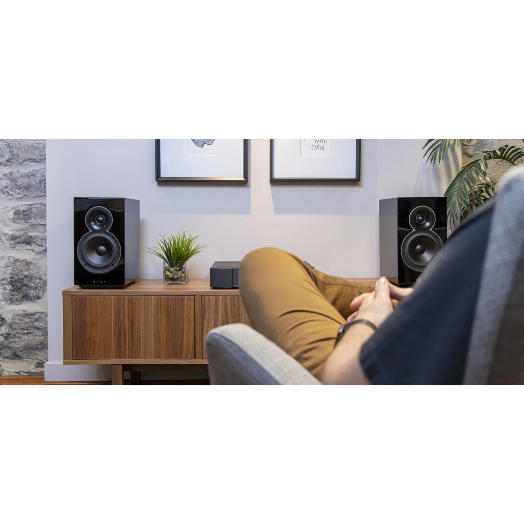 Moon Voice 22 Loudspeakers WITH STANDS - OPEN BOX 10 Moon Voice 22 Loudspeakers WITH STANDS - OPEN BOX - Image 8