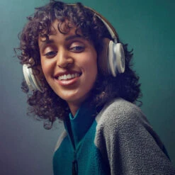 Dali IO-4 Wireless Over-Ear Headphones -Trendy Electronic Audio Supplies Store dali io micha hero white 1050x1050 1