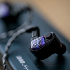 64 Audio Volür In-Ear Monitors -Trendy Electronic Audio Supplies Store iDSD Signature Volur 02 1050x1050 1
