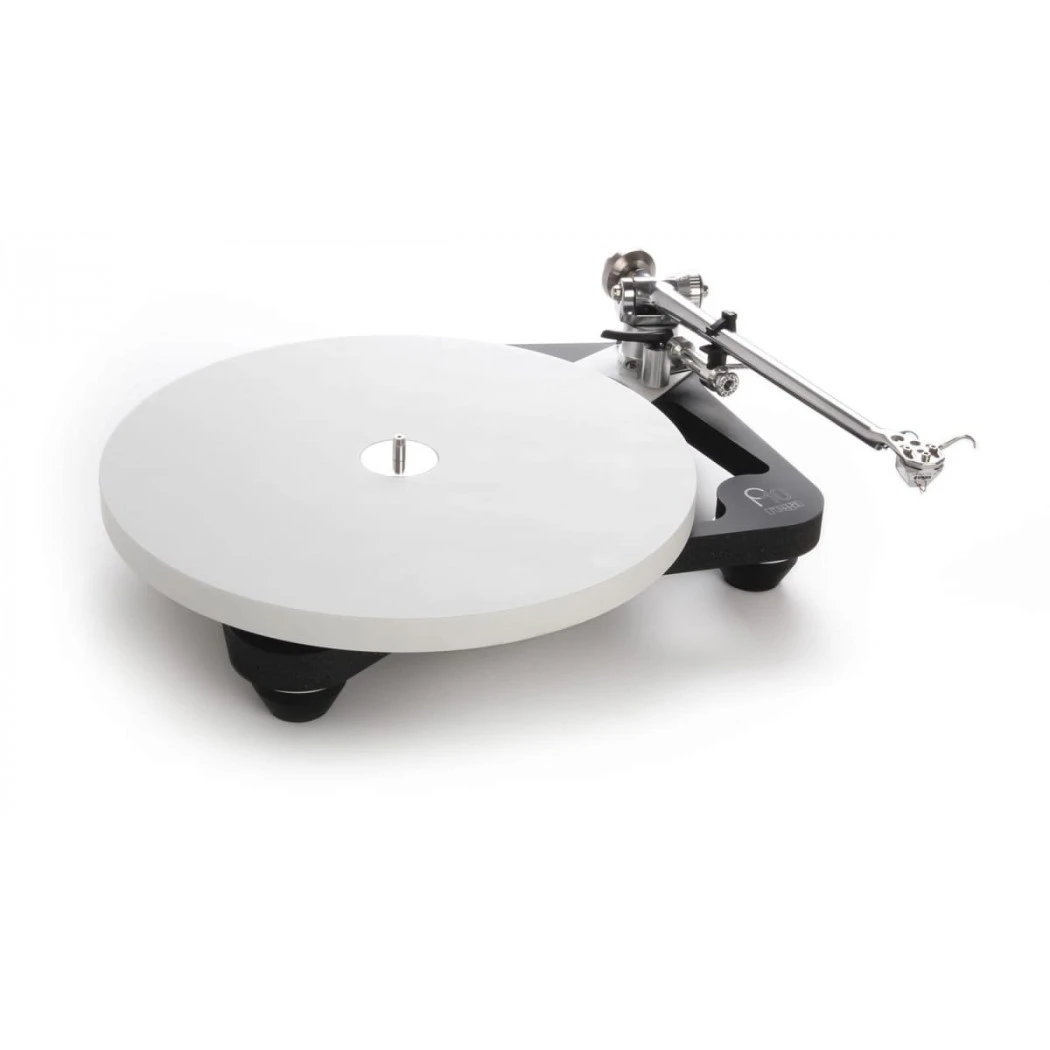 Rega Planar10 Turntable With Aphelion 2 Cartridge 3 Rega Planar10 Turntable With Aphelion 2 Cartridge