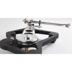 Rega Planar10 Turntable With Apheta 3 Cartridge -Trendy Electronic Audio Supplies Store planar 10 hero 03 1050x1050 1