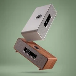 Ruark Audio R3S Compact Music System With CD / FM / Internet Radio / Streaming -Trendy Electronic Audio Supplies Store r3 feature 4 xxxxlarge 2x 1050x1050 1